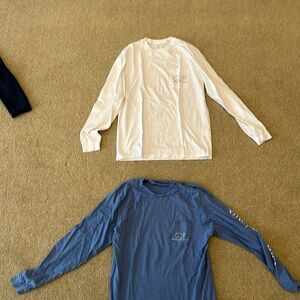 Men’s Vineyard Vine long sleeve Tshirt bundle men’s size S. White shirt NWOT